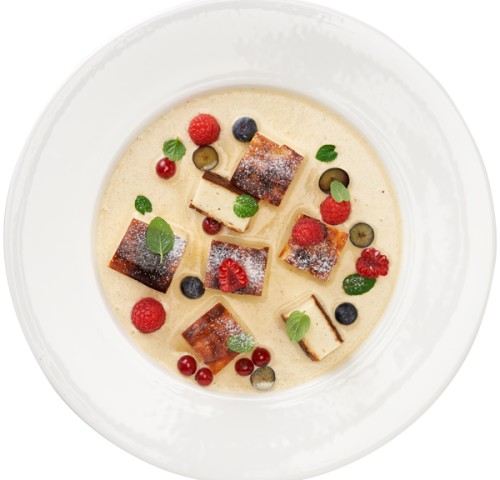 Fresh Cream Cheese Cake with Vanilla Crème Anglaise - Desserts - Recipes | Vindija