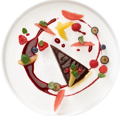 Chocolate Ganache Tart with Fresh Berries and Mixed Berry Coulis - Desserts - Recipes | Vindija